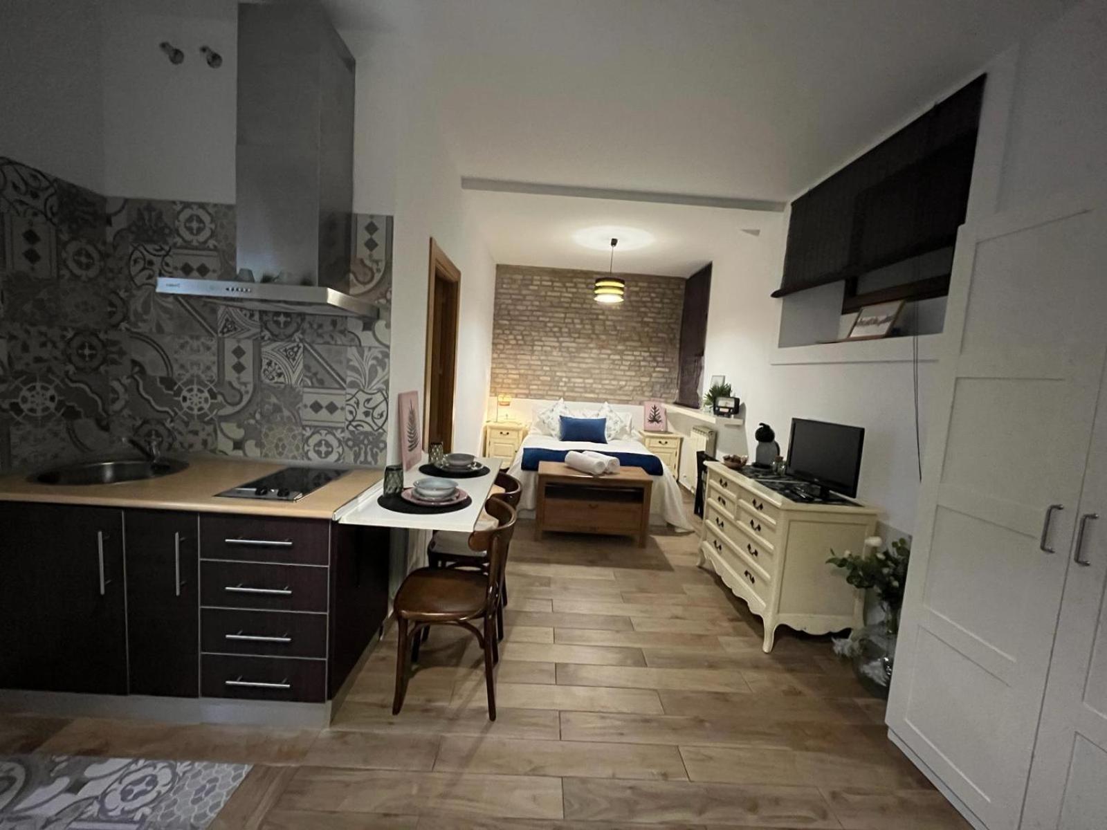 Home Suites Center Granada 2 Eksteriør billede